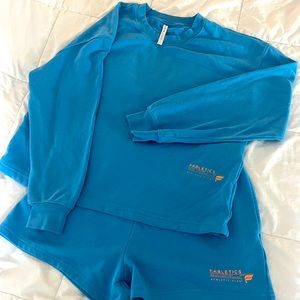 Fabletics beautiful blue set!